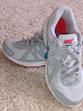 Nike Women's Light Gray, Teal & Pink Athletic Running Shoes